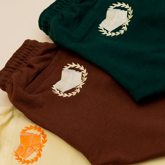 Collegiate Crest Jogger