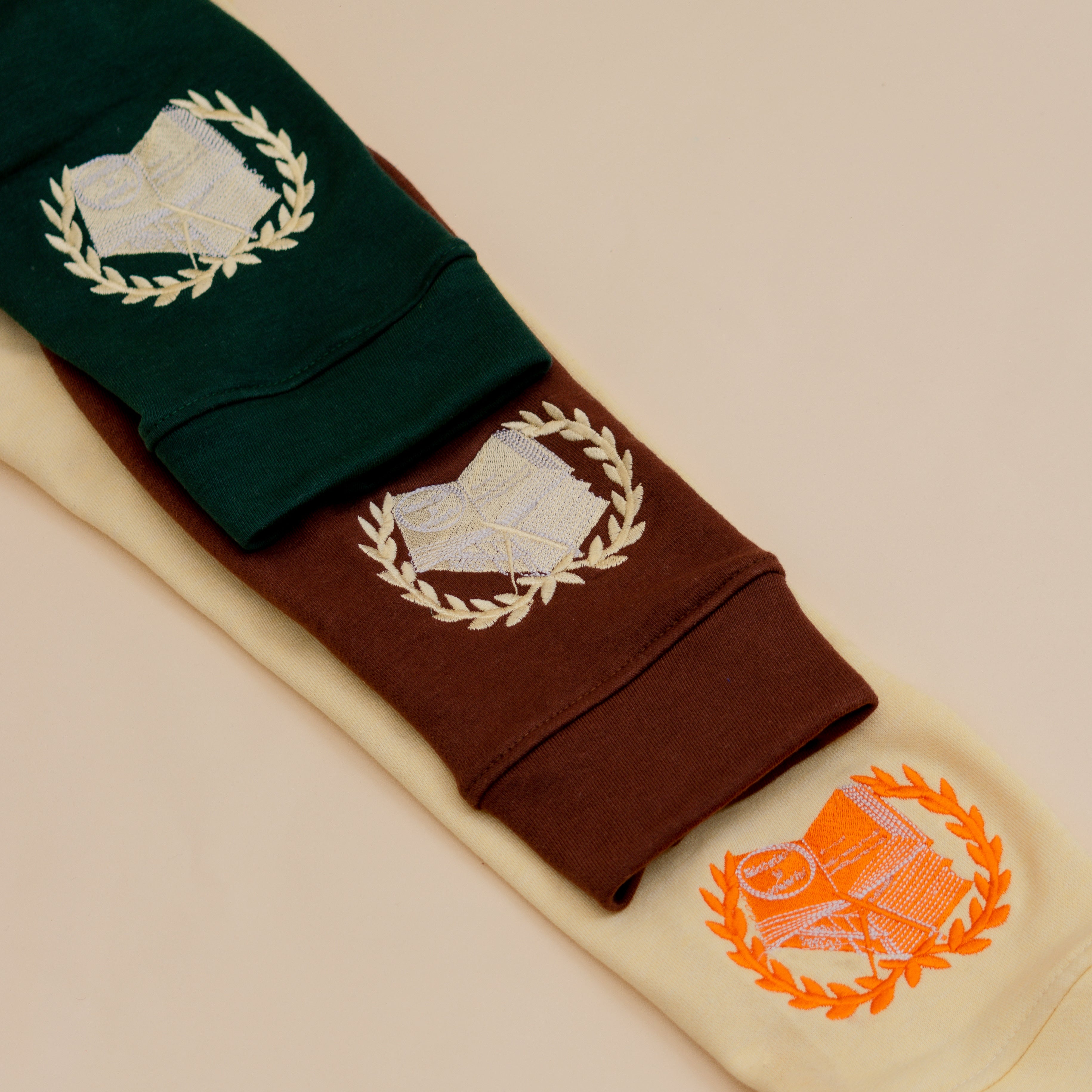 Collegiate Crest Hood