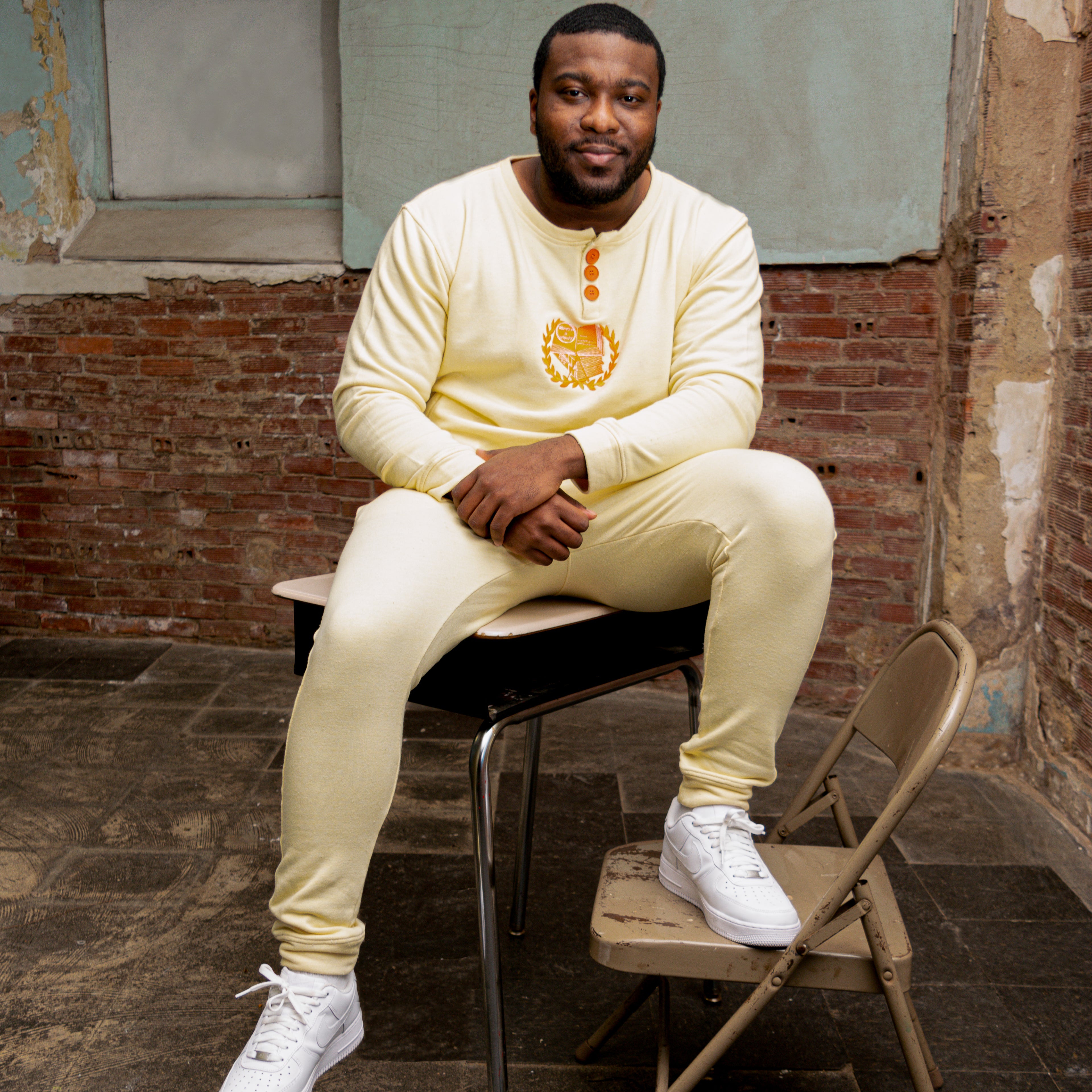 Collegiate Crest Crew