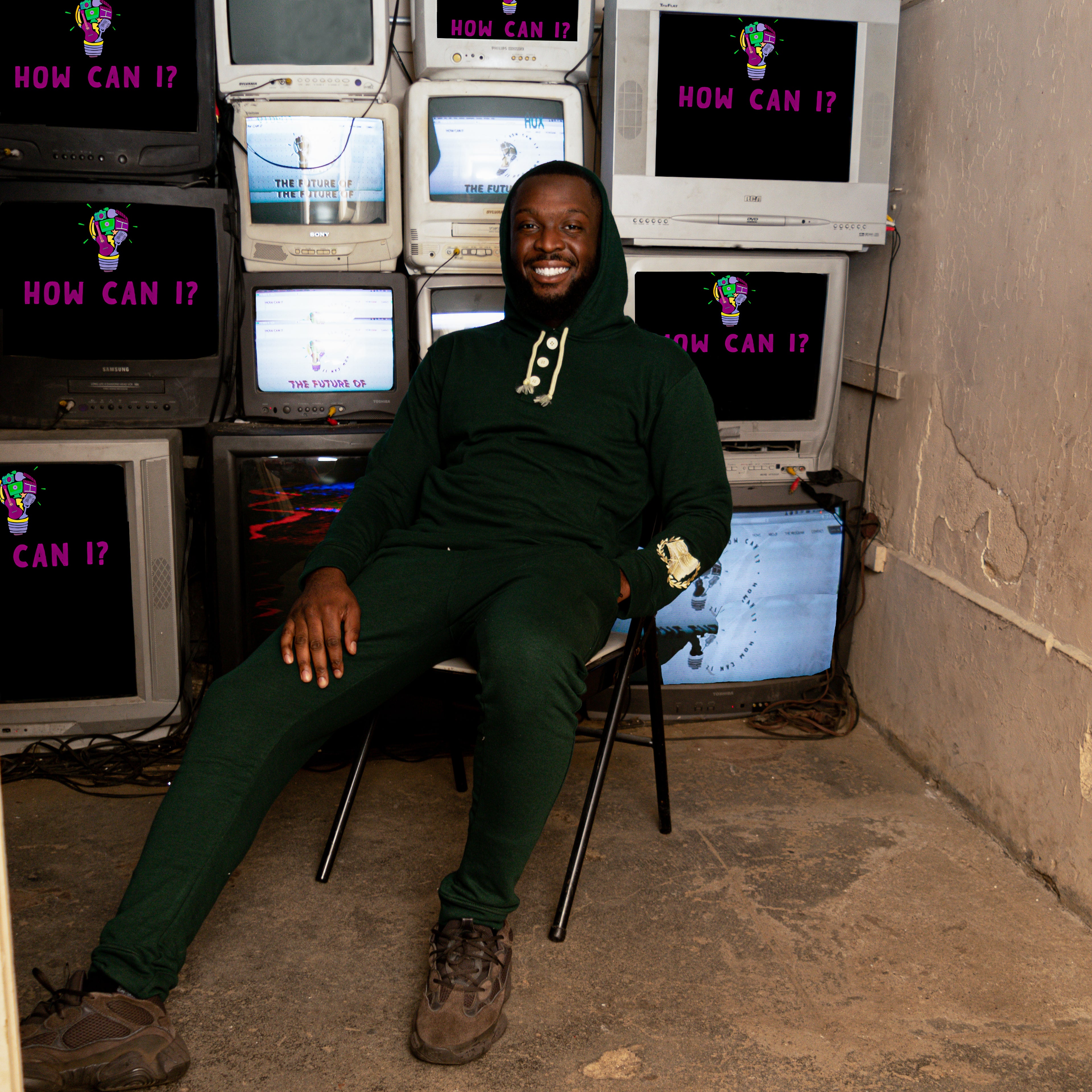 Collegiate Crest Hood